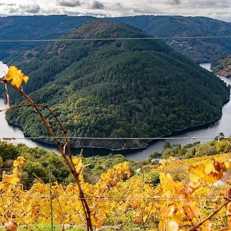 Casa El Mirador Del Mino En La Ribeira Sacra *